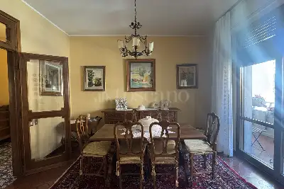 Casa in vendita, Viale Montegrappa, Prato