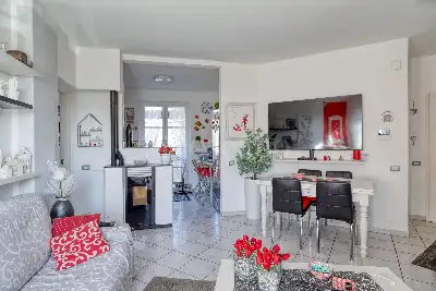 Casa in vendita, Via P. Bozzolo, Marchirolo