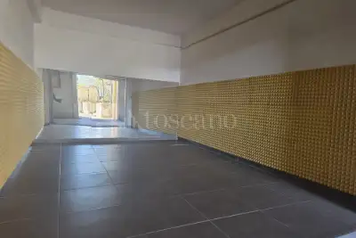 Box in affitto, Via Enzo Tortora, Napoli