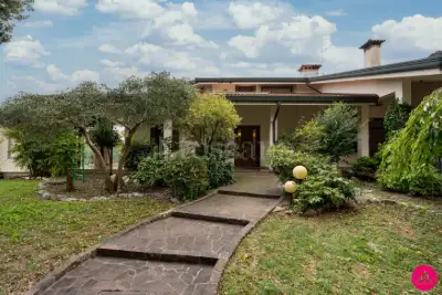 Villino a Schiera in vendita, Via Luciani Papa, Pasiano di Pordenone