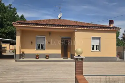 Casa Indipendente in vendita, Via Puccini, Montesilvano
