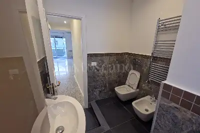 Casa in vendita, Via Francesco Morosini, Napoli