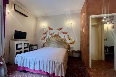 Casa in vendita, Via Jacopone da Todi, Roma