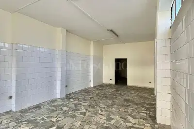 Negozio in affitto, Via Cesinali, Atripalda