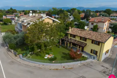 Villa in vendita, Via Muraglie, Pradamano