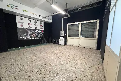 Magazzino in affitto, Viale Vittorio Veneto, Catania