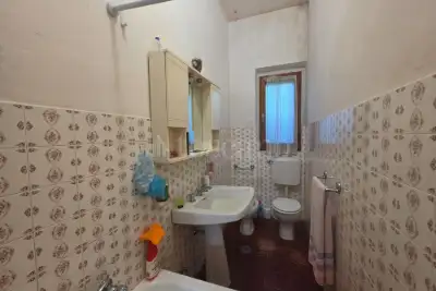 Villino a Schiera in vendita, Via delle Fonti, Prato