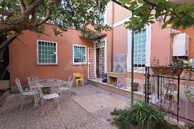 Casa in vendita, Via la Contea, Roma