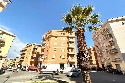 Negozio in affitto, Largo Gregorio XIII, Roma