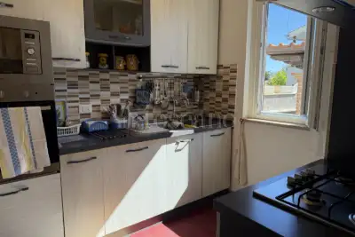 Villino a Schiera in vendita, Viale Paride, Ardea