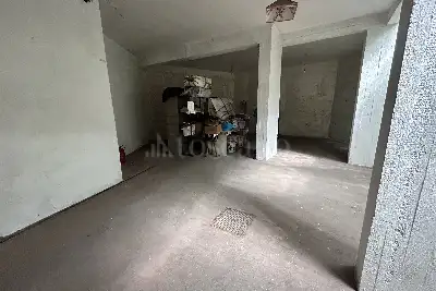 Box in vendita, Via Columella, Roma