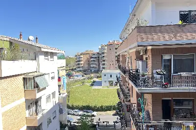 Casa in vendita, Via Ugo Falena, Roma