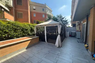 Casa in vendita, Piazza dei Canotti, Roma