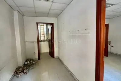 Palazzo in vendita, Via Francesco Tedesco, Avellino