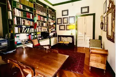 Casa in vendita, Via Santa Lucia, Napoli