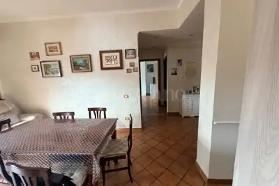 Casa in vendita, Via Metastasio, Pomezia