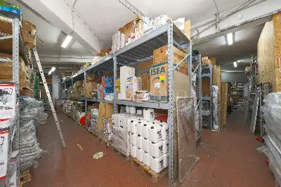 Magazzino in vendita, Via di Galla Placidia, Roma