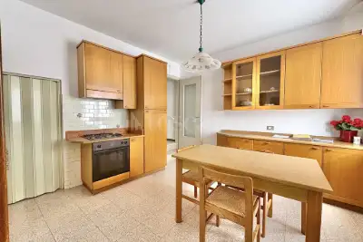 Villino a Schiera in vendita, Località Massoni, Peschiera del Garda