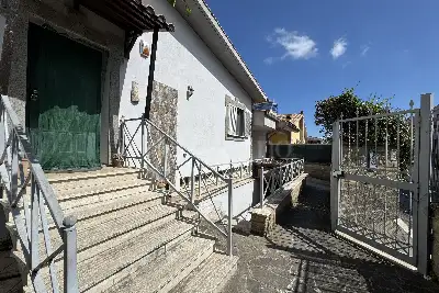 Villa Bifamiliare in vendita, Via Badia Pavese, Roma