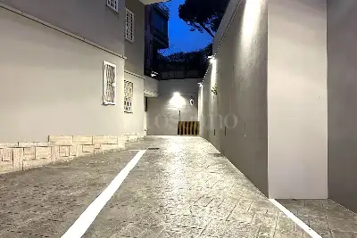 Box in affitto, Via delle Calasanziane, Roma