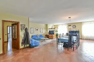 Villa in vendita, Via V Alpini, Olgiate Comasco