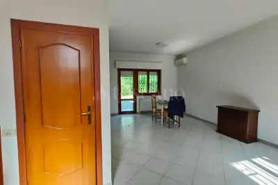 Villino a Schiera in vendita, Via della Stazione di Ciampino, Roma