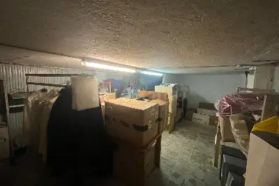 Negozio in vendita, Via Raffaele De Cesare, Roma