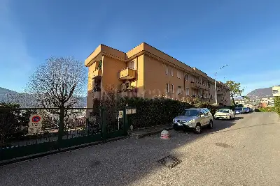 Casa in vendita, Via Giovanni Papini, Como