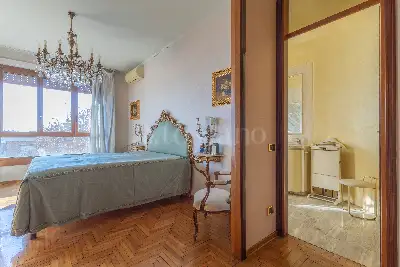 Casa in vendita, Via Giovanni Pascoli, Milano