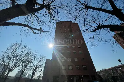 Box in vendita, Via Giambellino, Milano