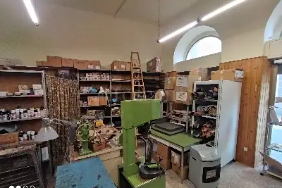 Negozio in affitto, Via Massimo D'Azeglio, Trieste