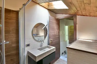 Casa Indipendente in vendita, Via Cesare Battisti, Cernobbio