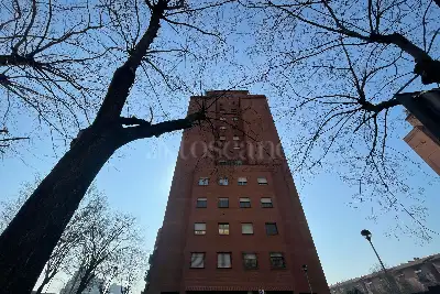 Box in vendita, Via Giambellino, Milano