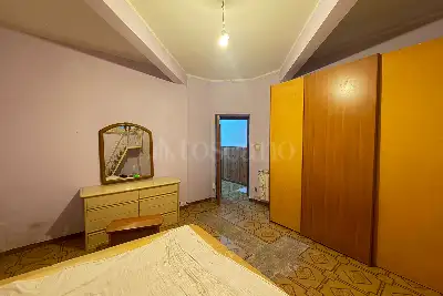 Casa in vendita, Via Ughetti, Catania