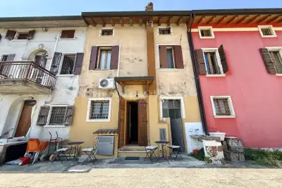 Villino a Schiera in vendita, Località Lizzara, Peschiera del Garda