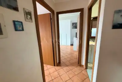 Casa in vendita, Via Metastasio, Pomezia