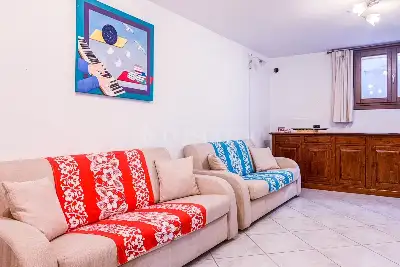 Villino a Schiera in vendita, Via Parigi, Olbia