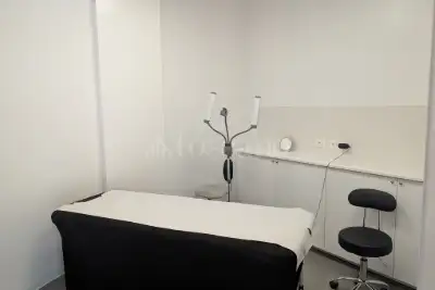 Negozio in vendita, Viale Gianluigi Bonelli, Roma