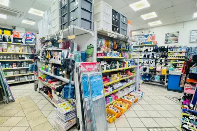 Negozio in affitto, Viale delle Provincie, Roma