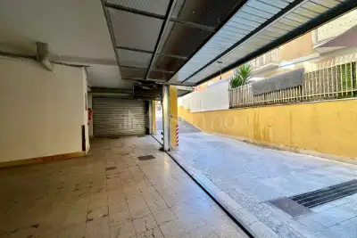 Box in vendita, Via Isidoro del Lungo, Roma