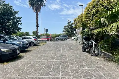 Magazzino in affitto, Via C. Colombo, Tremestieri Etneo