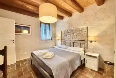 Villa in vendita, Strada Pille, Monzambano