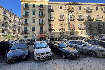 Negozio in vendita, Via Re Federico, Palermo