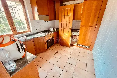 Villino a Schiera in affitto, Via Maffeo Vegio, Roma