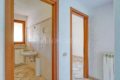 Villa Bifamiliare in vendita, Via Cerdosso, Marchirolo