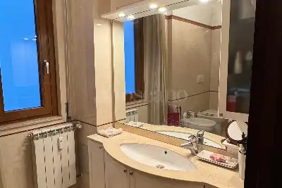 Casa in vendita, Via Luigi Perna, Roma