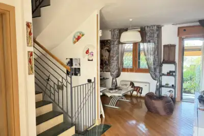 Villino a Schiera in vendita, Via Andrea Cascella, Roma