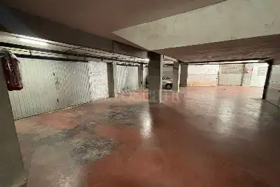 Box in vendita, Via delle Aleutine, Roma