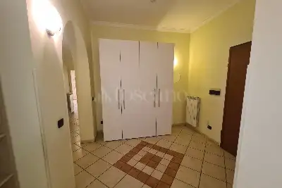 Casa in vendita, Via Roma, Pomezia