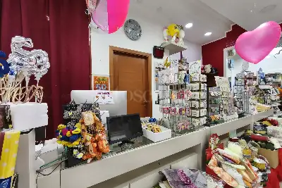 Negozio in affitto, Viale Commenda , Brindisi